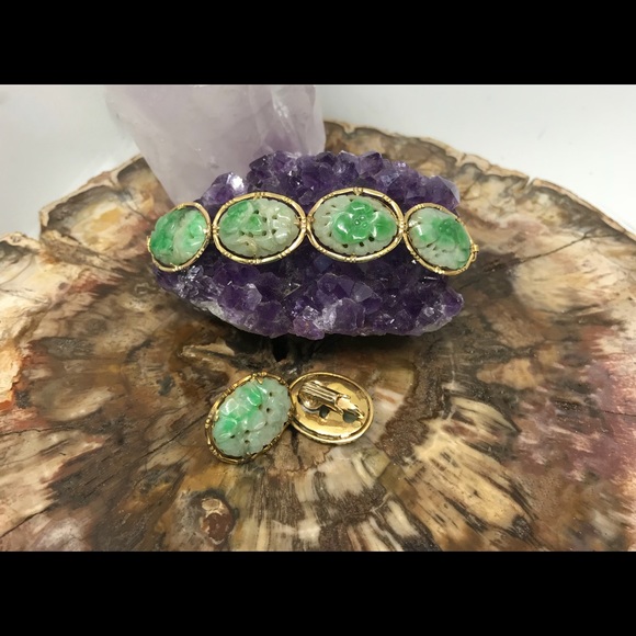 Vintage Gold & Jade Bracelet & Earrings- SOLD - Picture 2 of 4